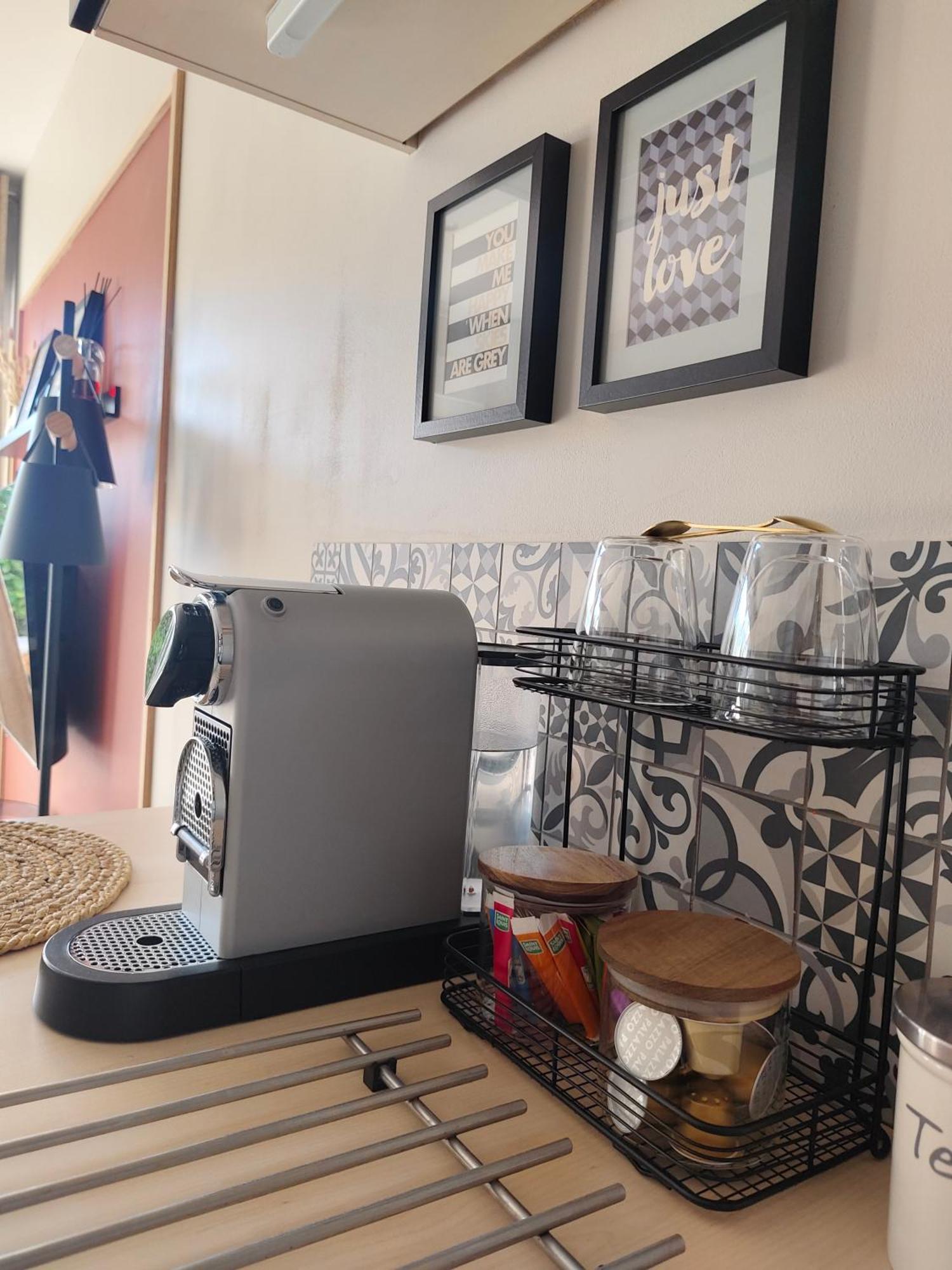 La Chabertine Bed & Breakfast Gareoult Bagian luar foto