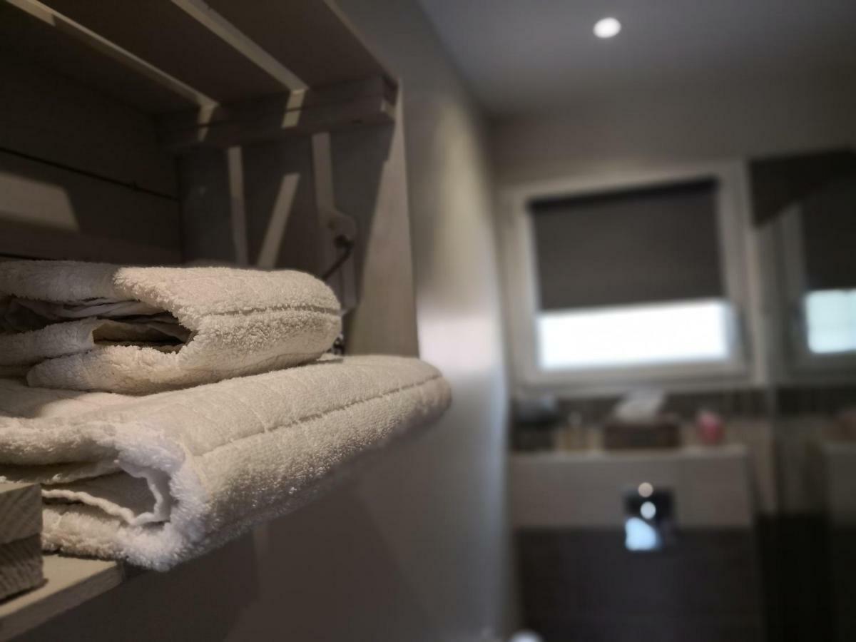 La Chabertine Bed & Breakfast Gareoult Bagian luar foto